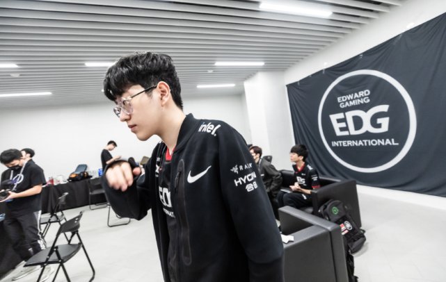 业的赛前研 业的赛前研